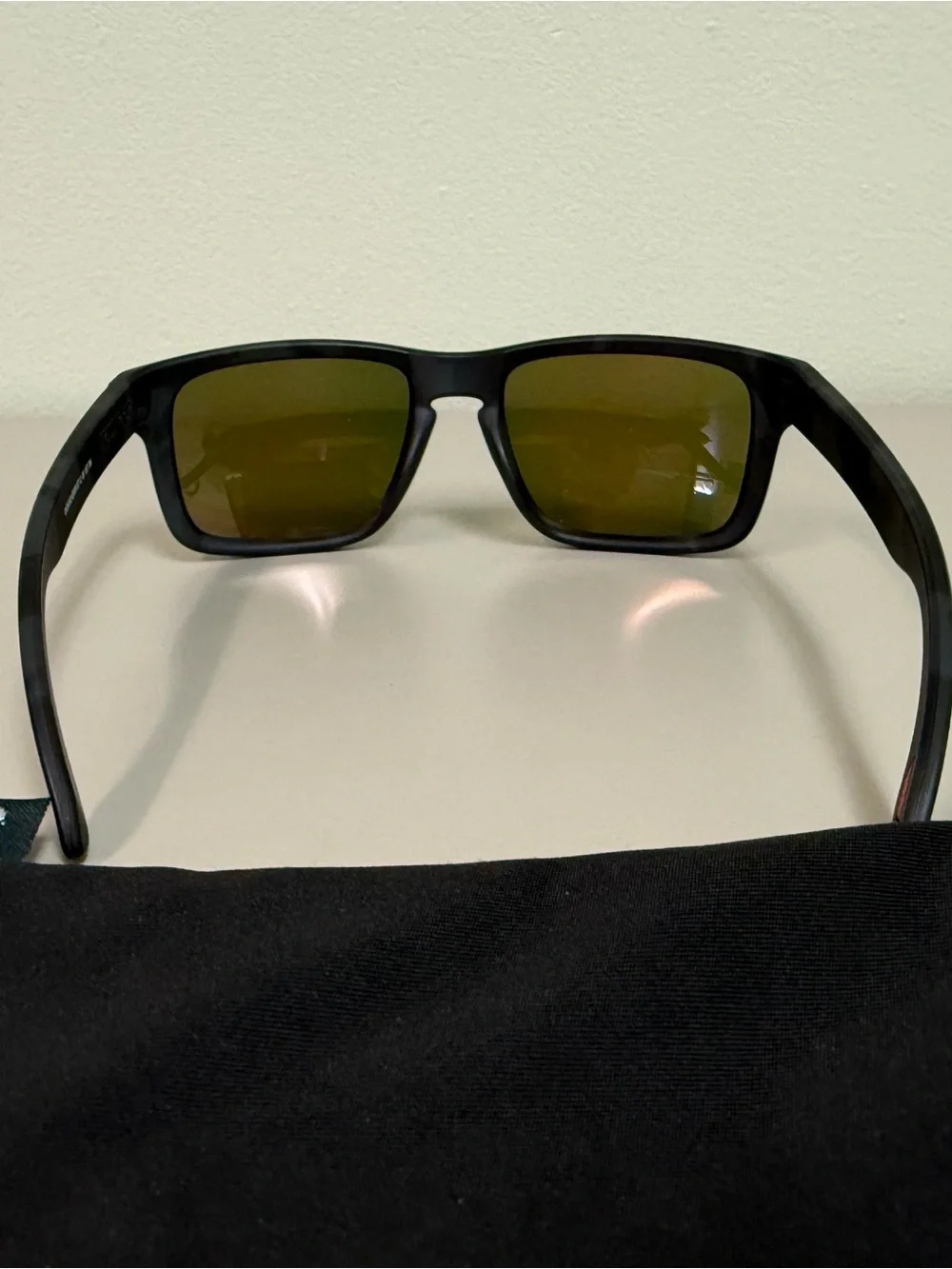 Oakley Holbrook